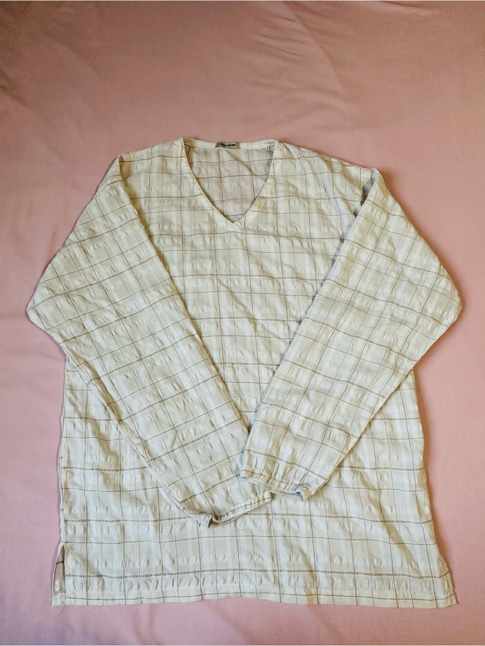 Men's V-Neck Long Sleeve Shirt in Off-White Plaid